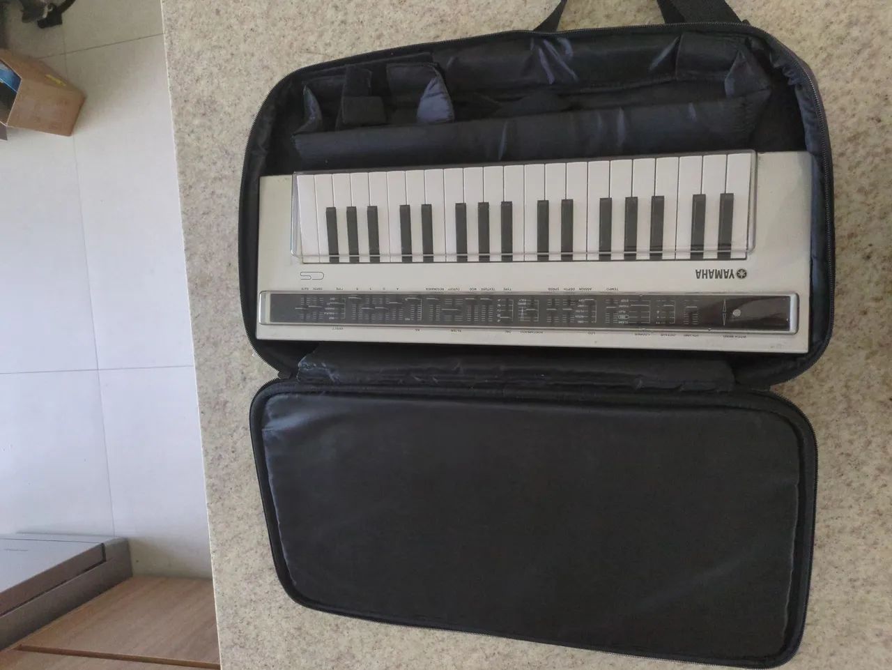 Yamaha Reface CS + bag e protetor de teclas - Instrumentos