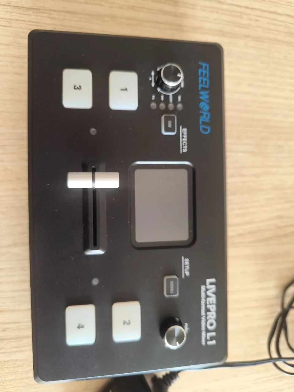 Switch Livepro L1 FEELWORLD - Foto 4