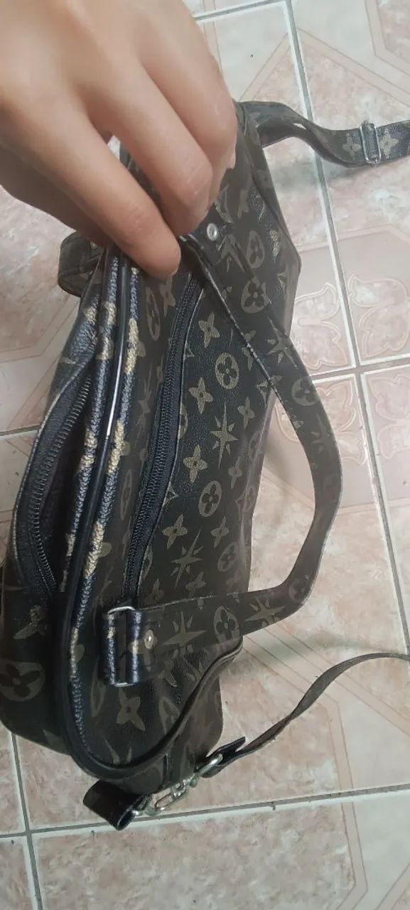 Bolsa nova com 5 bolsos 