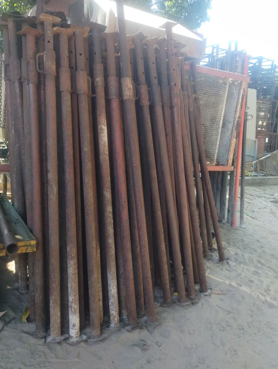 Escoras e betoneiras a venda     - Foto 3