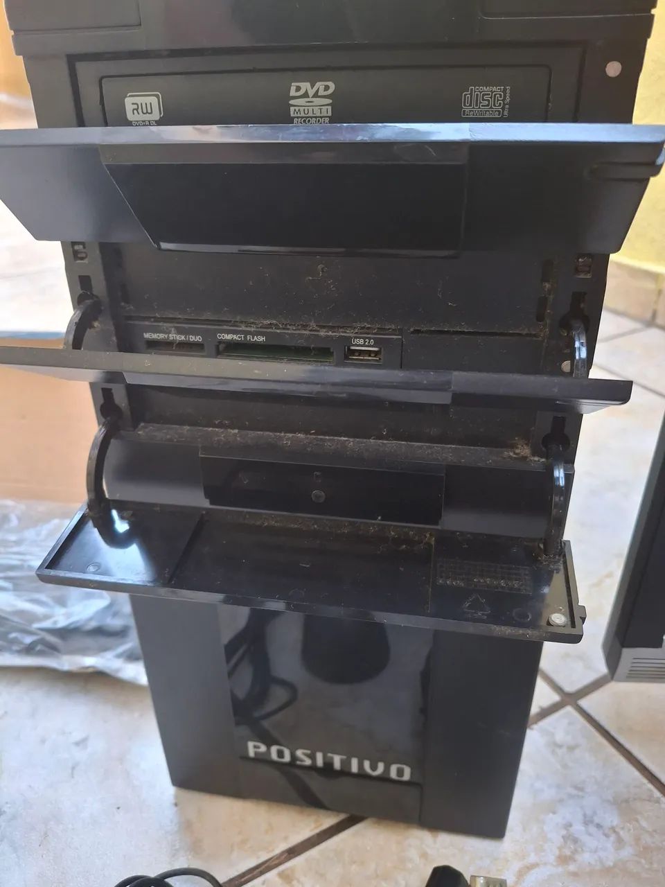 Computador CPU COM FONTE QUEIMADA,GABINETE,MOUSE,TELA 15 POLEGADAS - Foto 2
