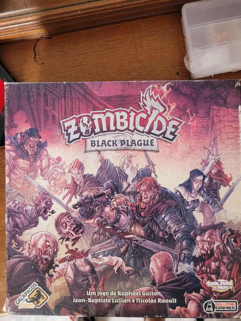 Zombiecide: Black plague - jogo de tabuleiro e miniaturas