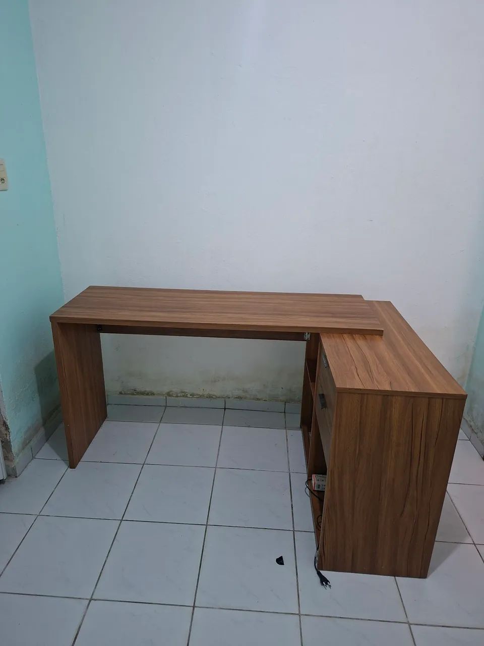 Escrivaninha seminova - Foto 2