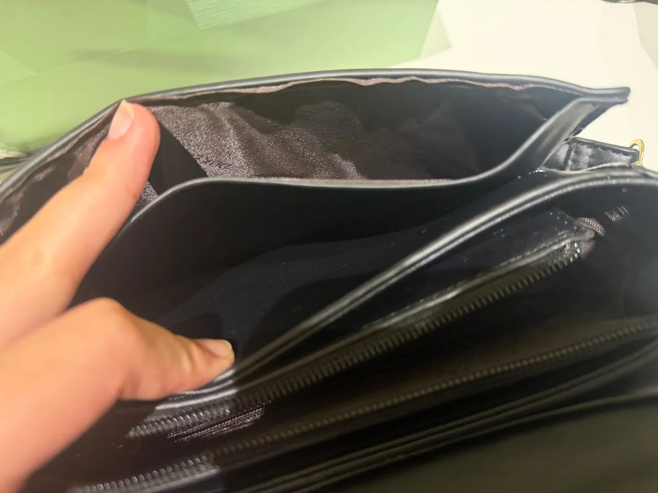Bolsa preta transversal  - Foto 4