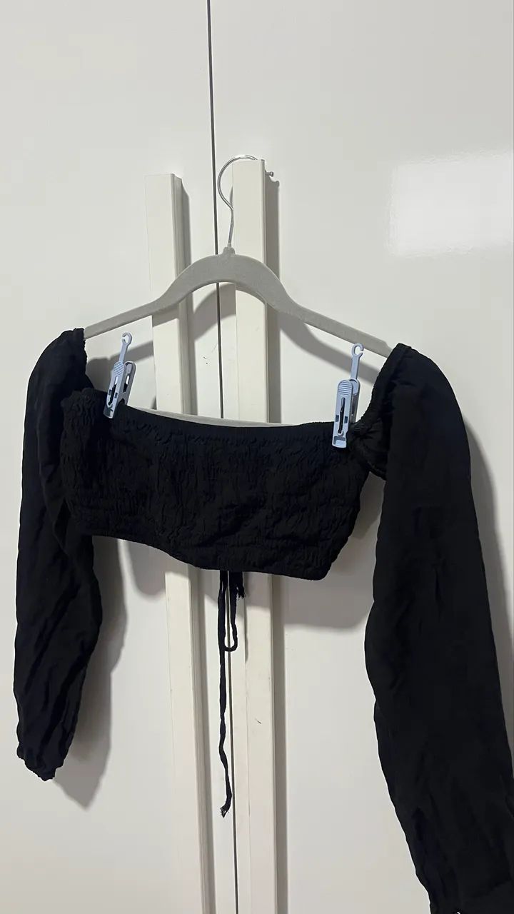cropped preto com manga