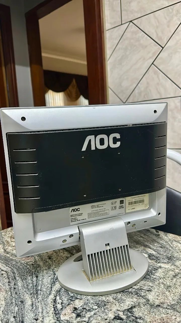 Monitor AOC 15 Polegadas - Foto 2
