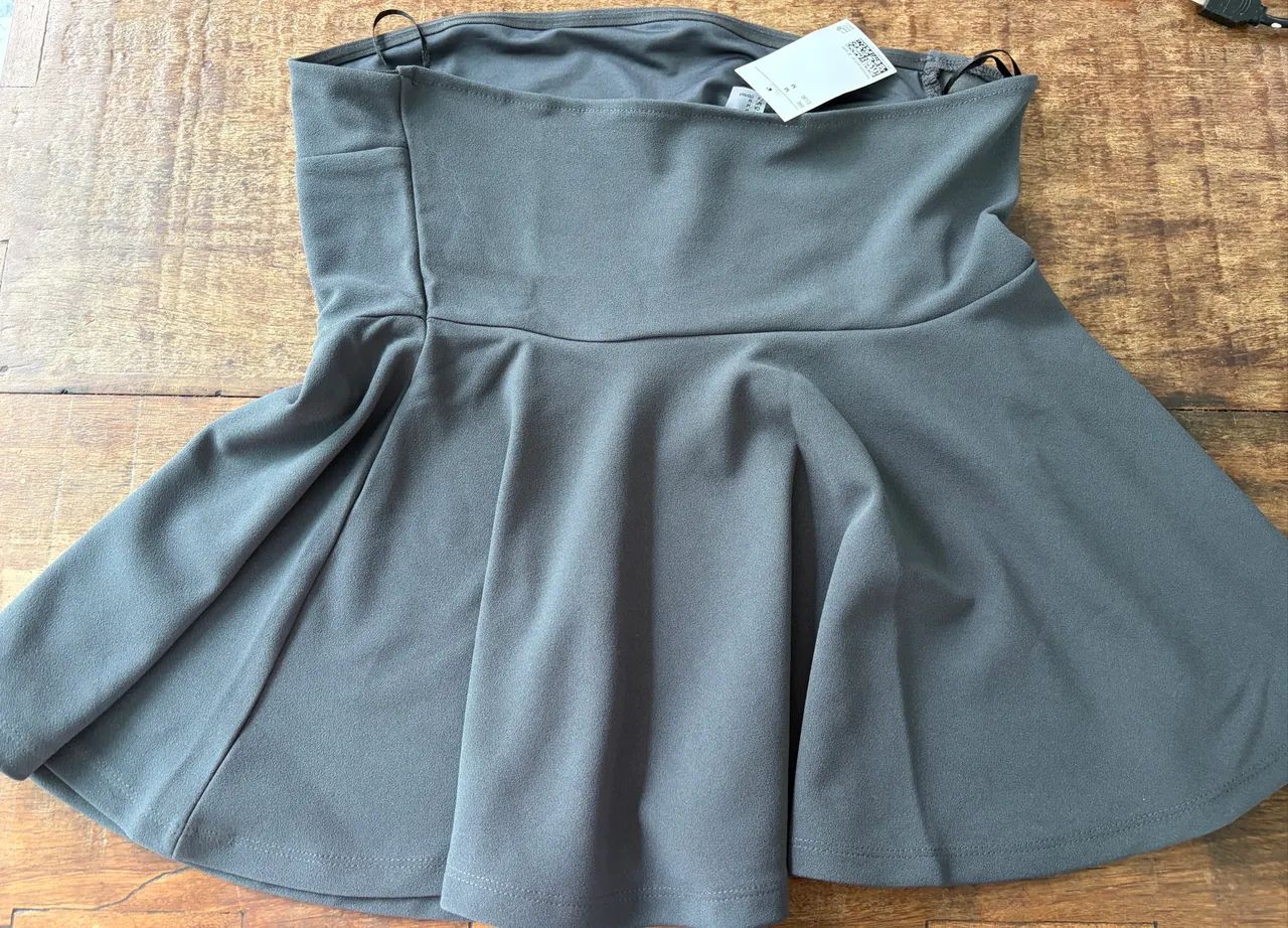 TOP BANDEAU COM PEPLUM tamanho M da H&M - Foto 3