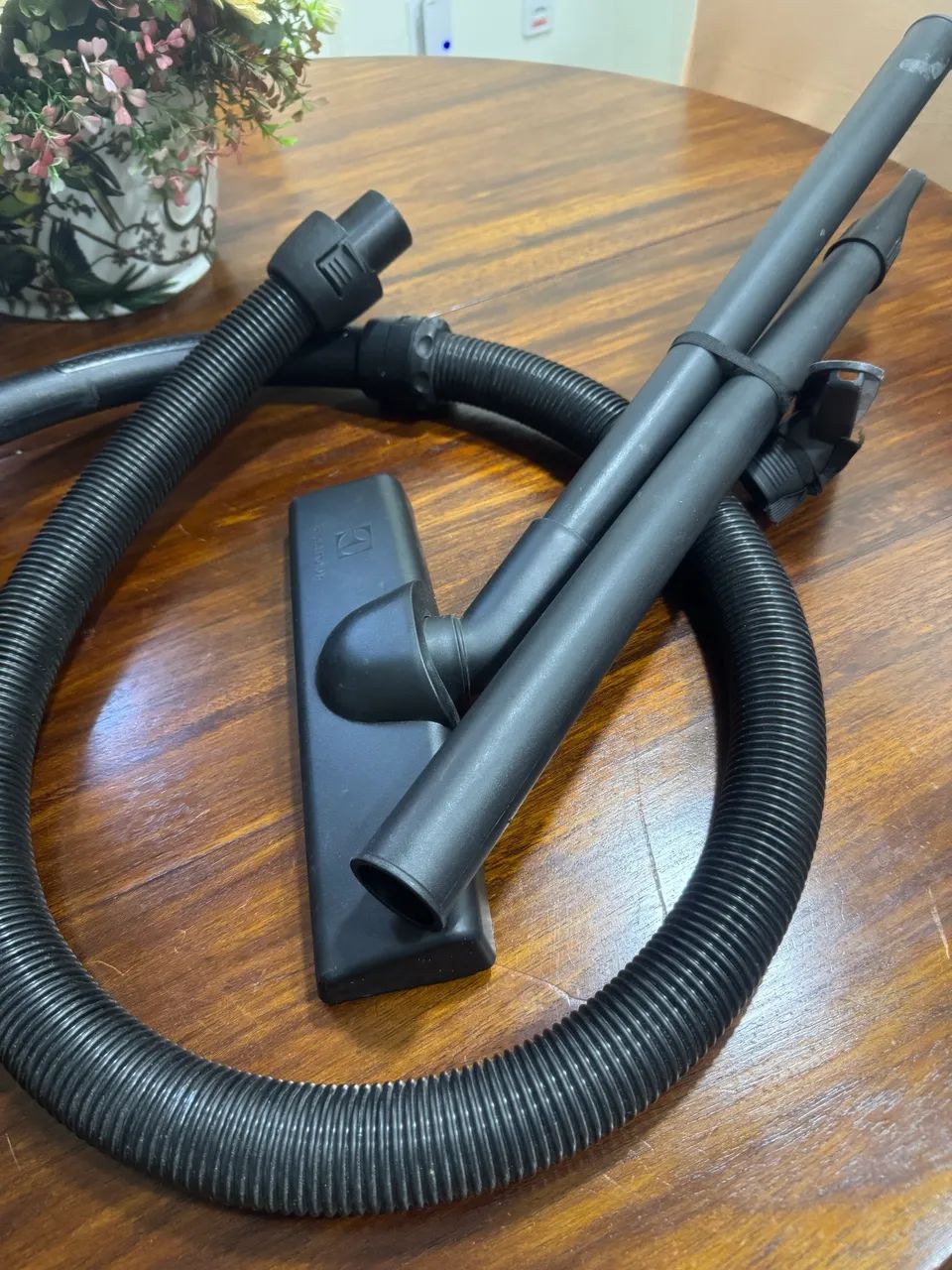 Aspirador de pó e água Eletrolux - 110 v - Foto 2