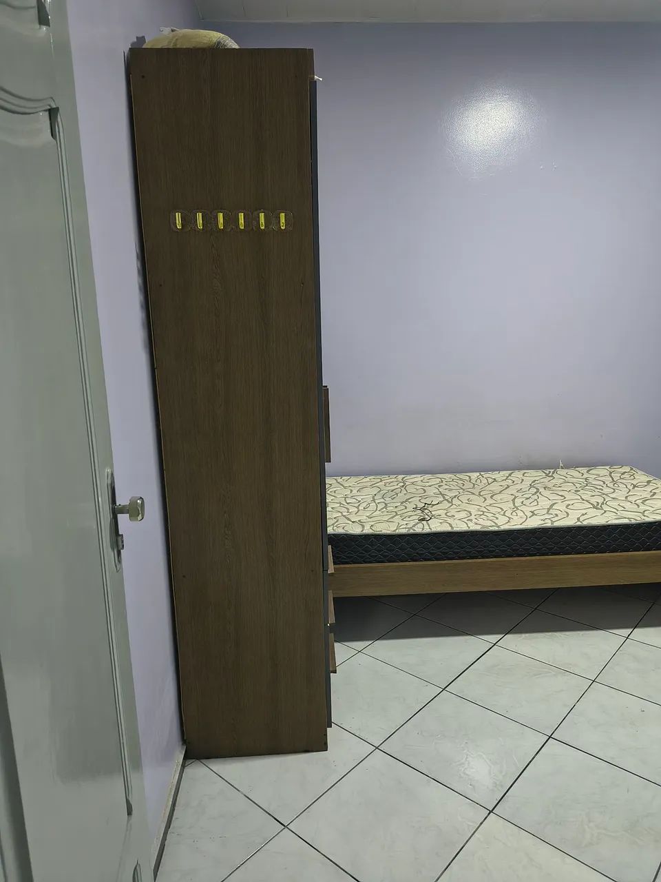 Guarda roupa com cama embutido 