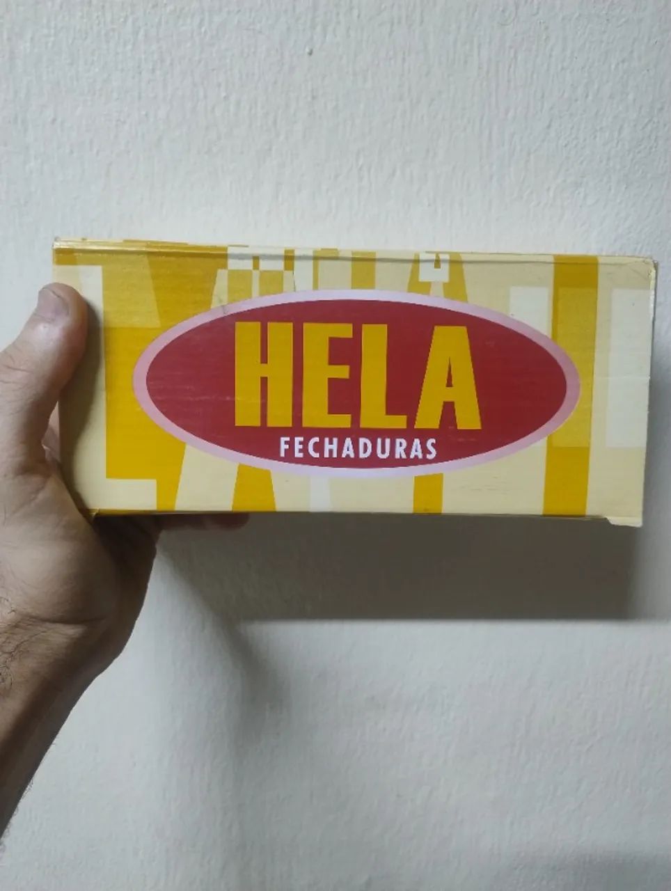 Fechadura interna Hela na caixa