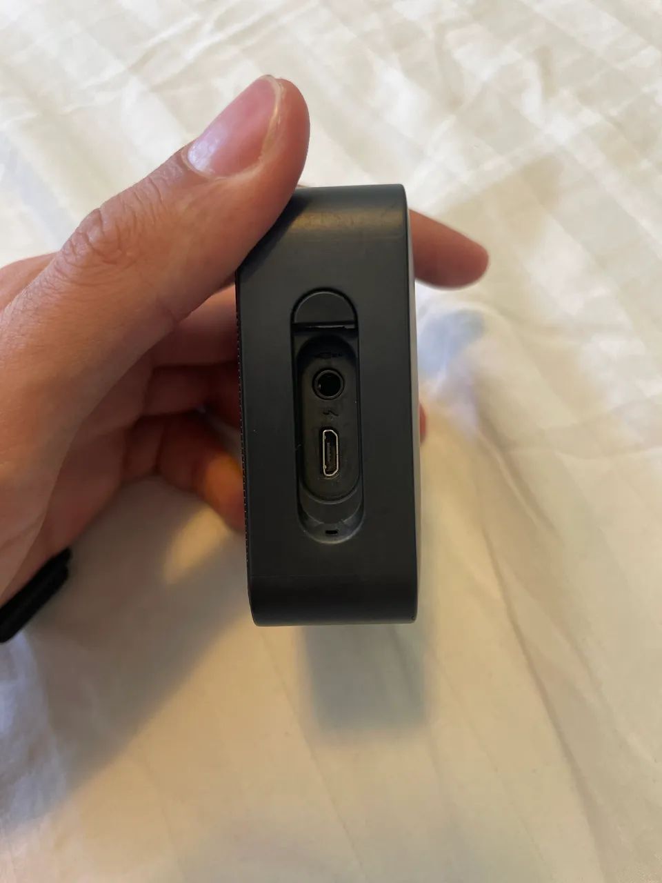 Caixa JBL mini preta  - Foto 4