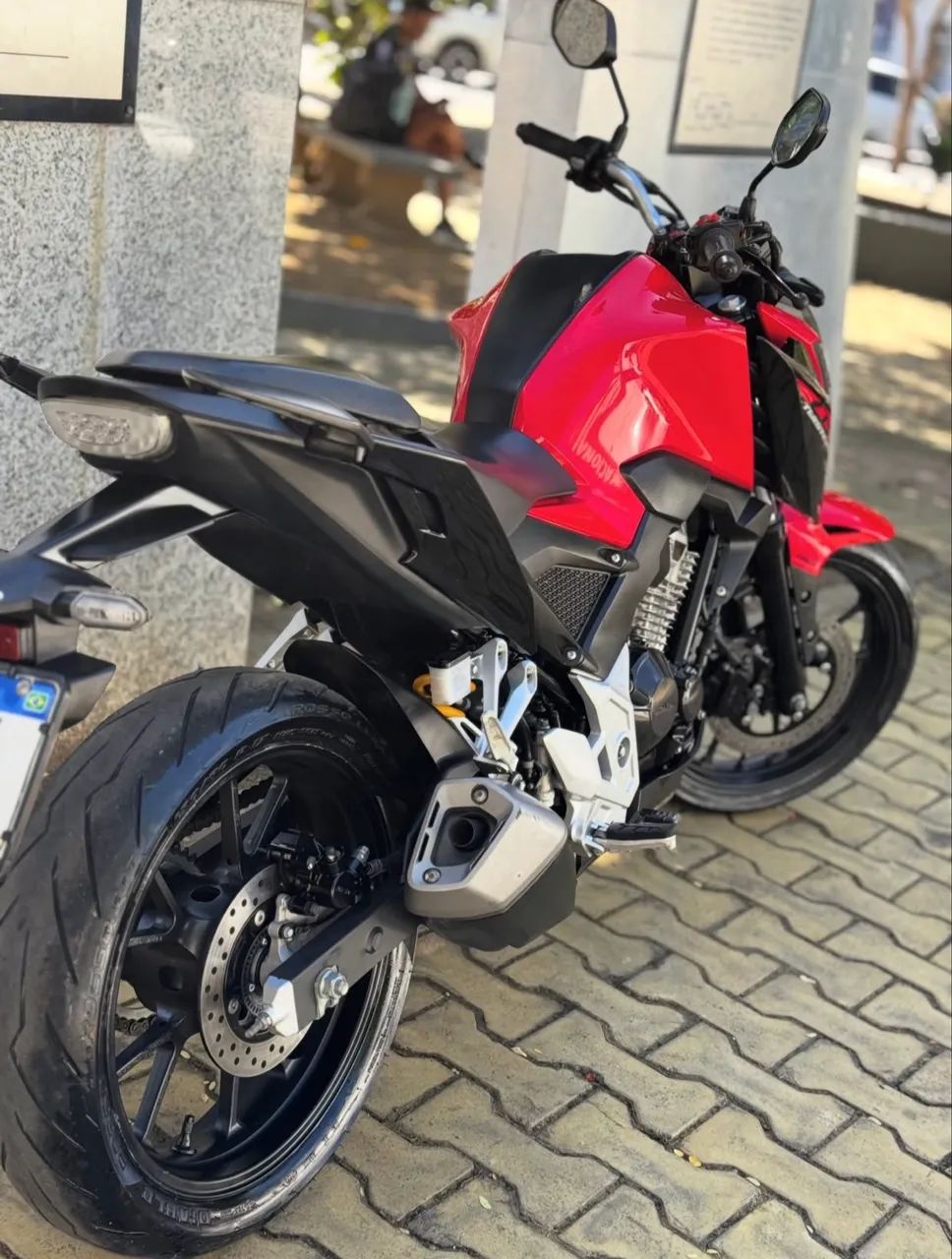 CB TWISTER 300 - Foto 3