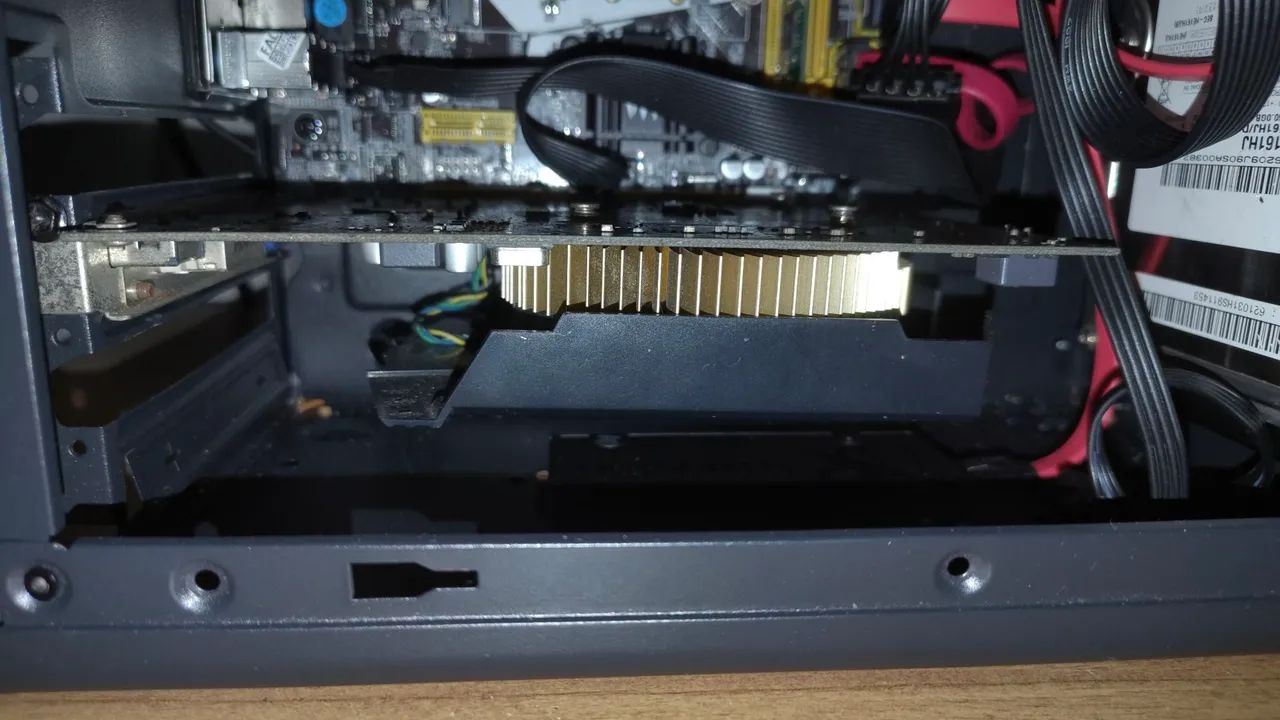 GTX 750  - Foto 2