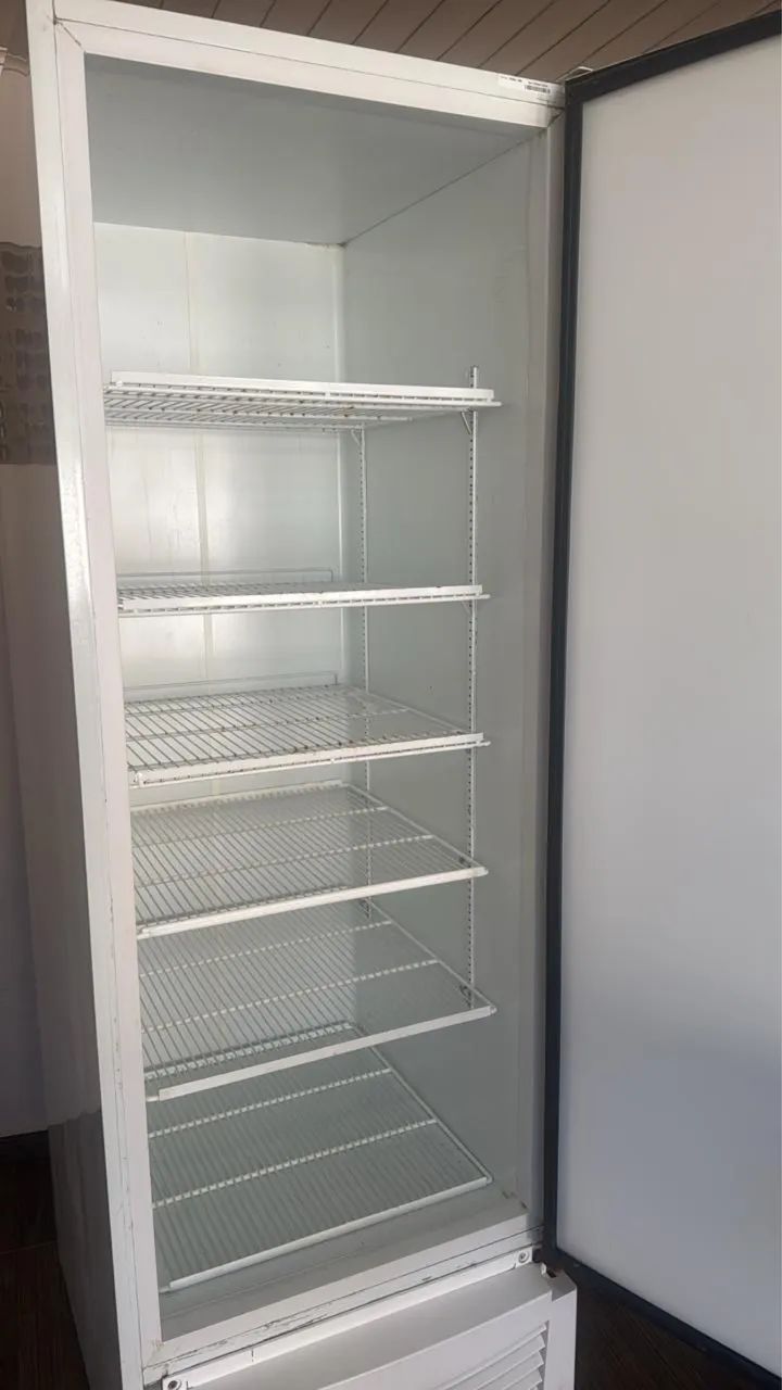 Freezer / Refrigerador Vertical FRICON - 569 Litros - Foto 3