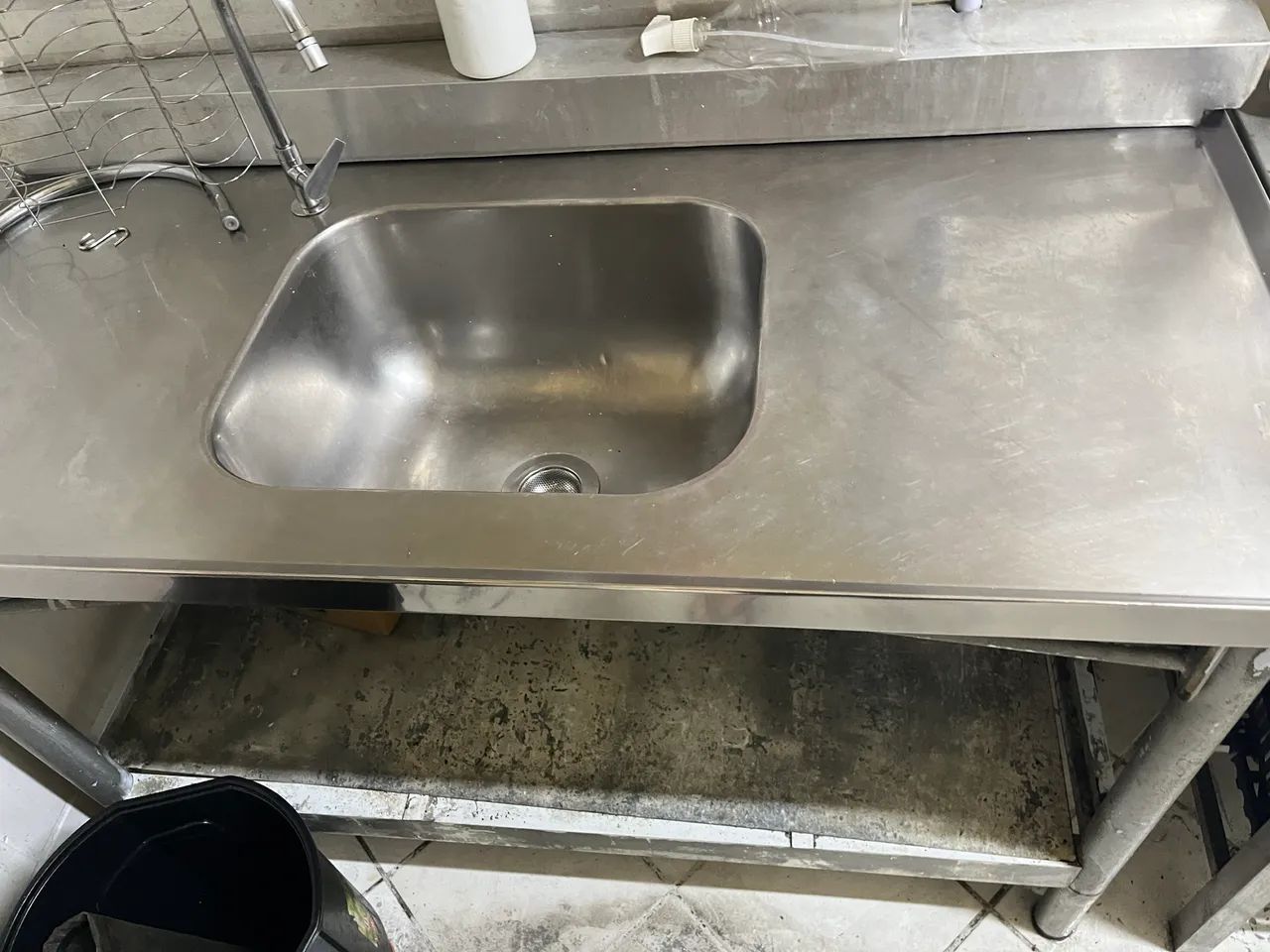 Mesa e pia de inox