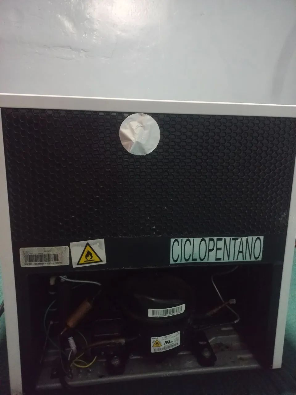 Frigobar Midea 45litros gelando perfeitamente - Foto 4