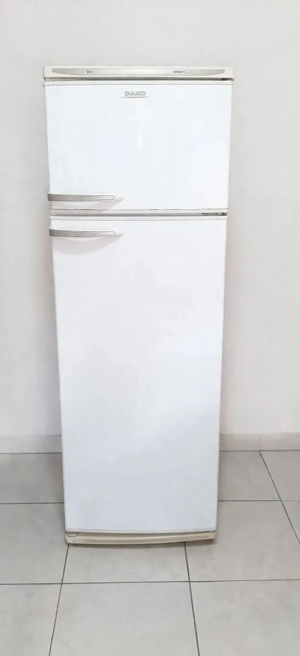 Geladeira DAKO