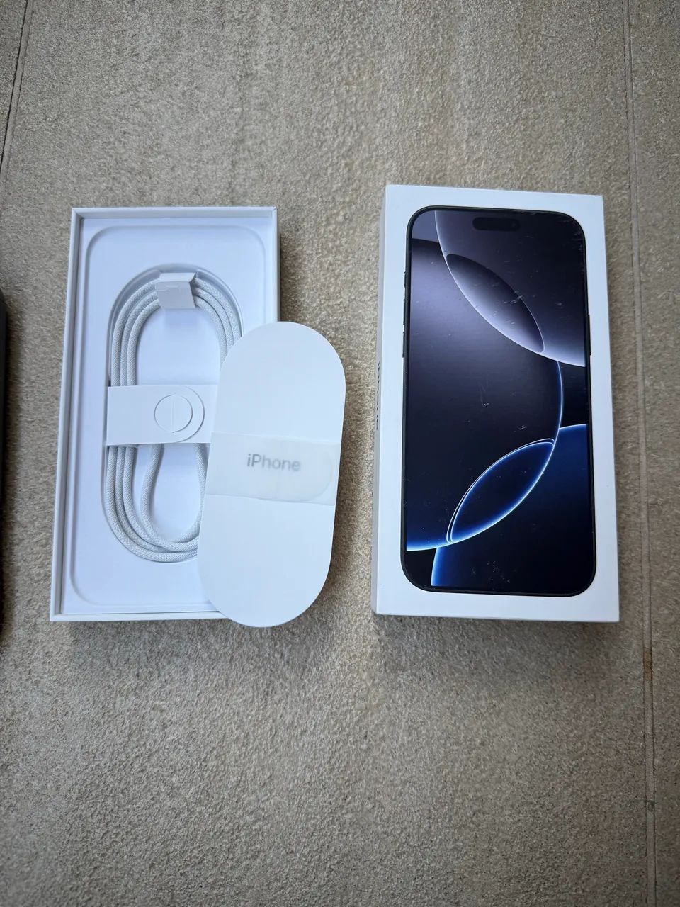 iPhone 16 Pro Max 256gb na cor preta com Apple Care - Celulares e