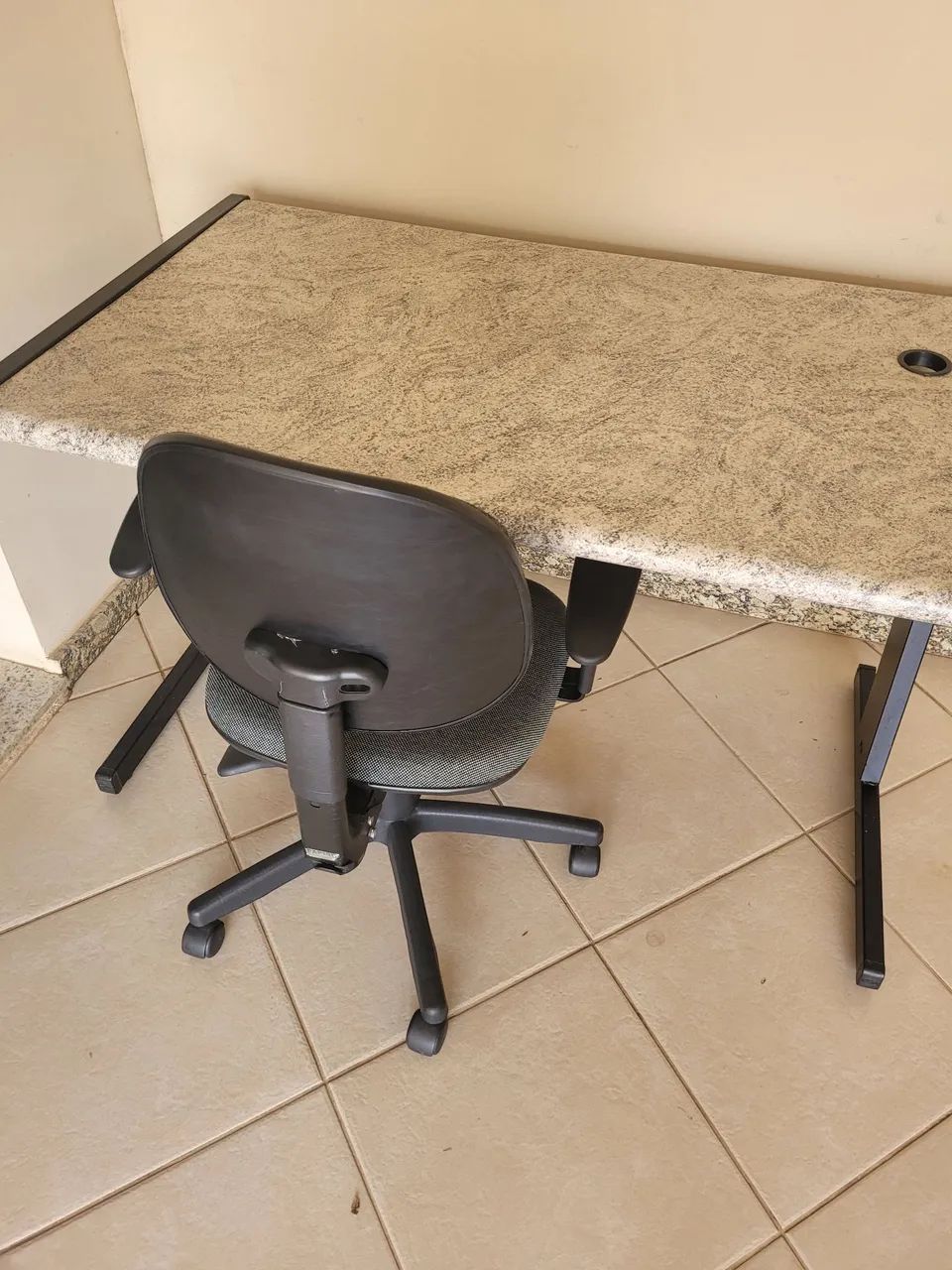 Mesa de estudo - Foto 4