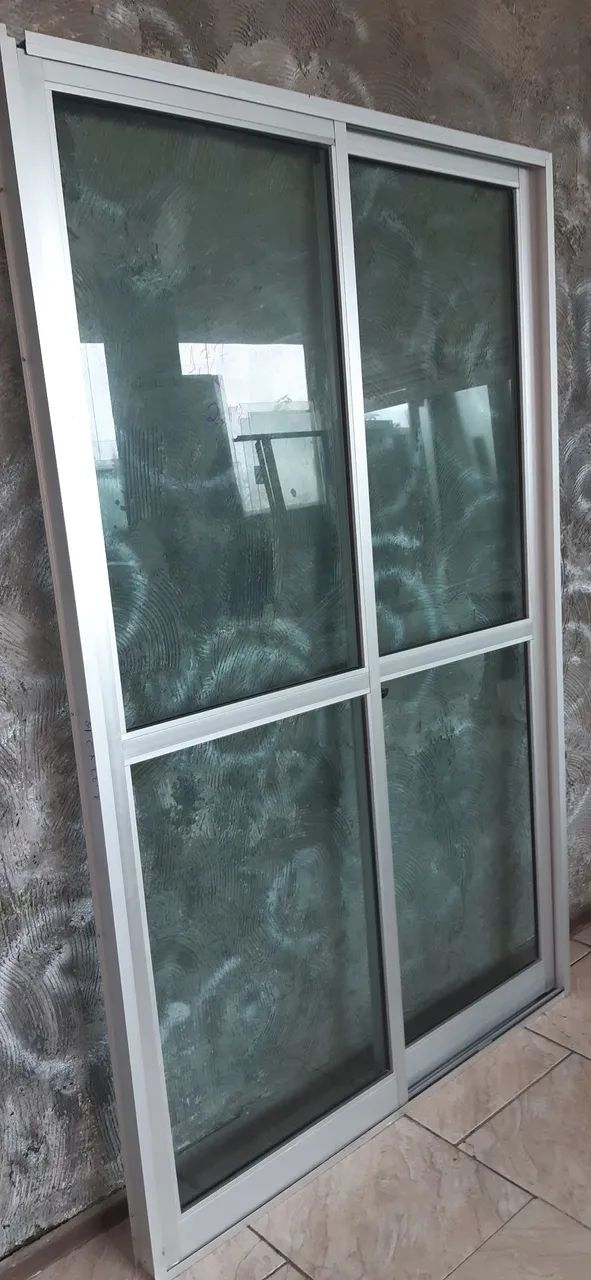 Porta vidro aluminio fechamento tamanho 1.37 de largura por 2.18 altura. - Foto 4