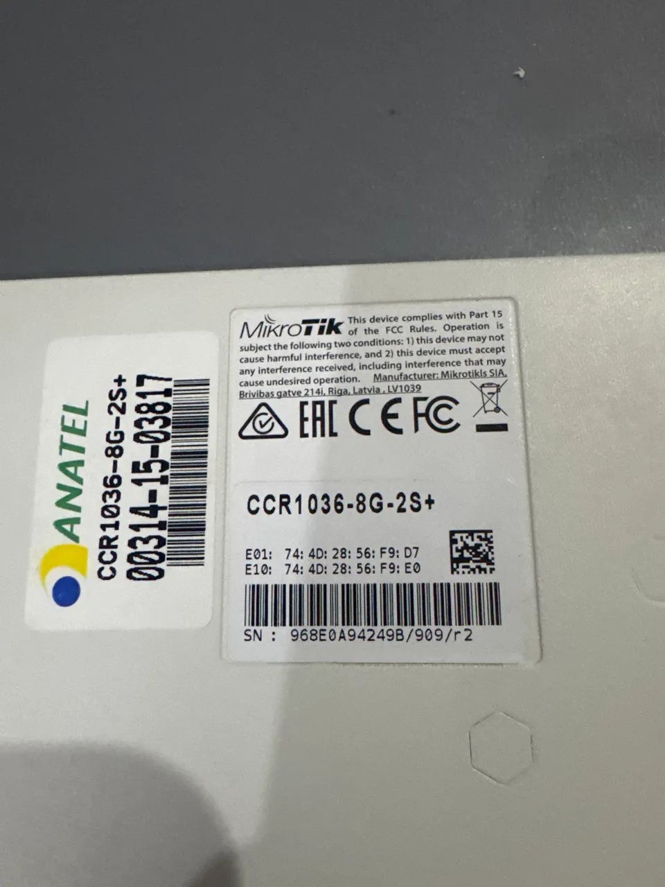 Mikritik CCR1036-8G-2S+ - Foto 5