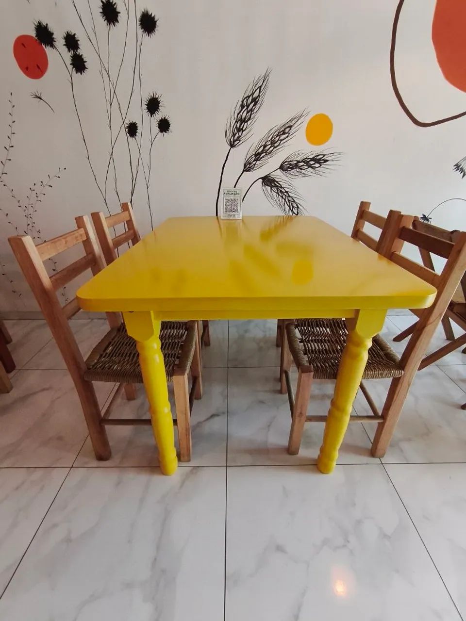 Conjunto mesa com cadeiras 