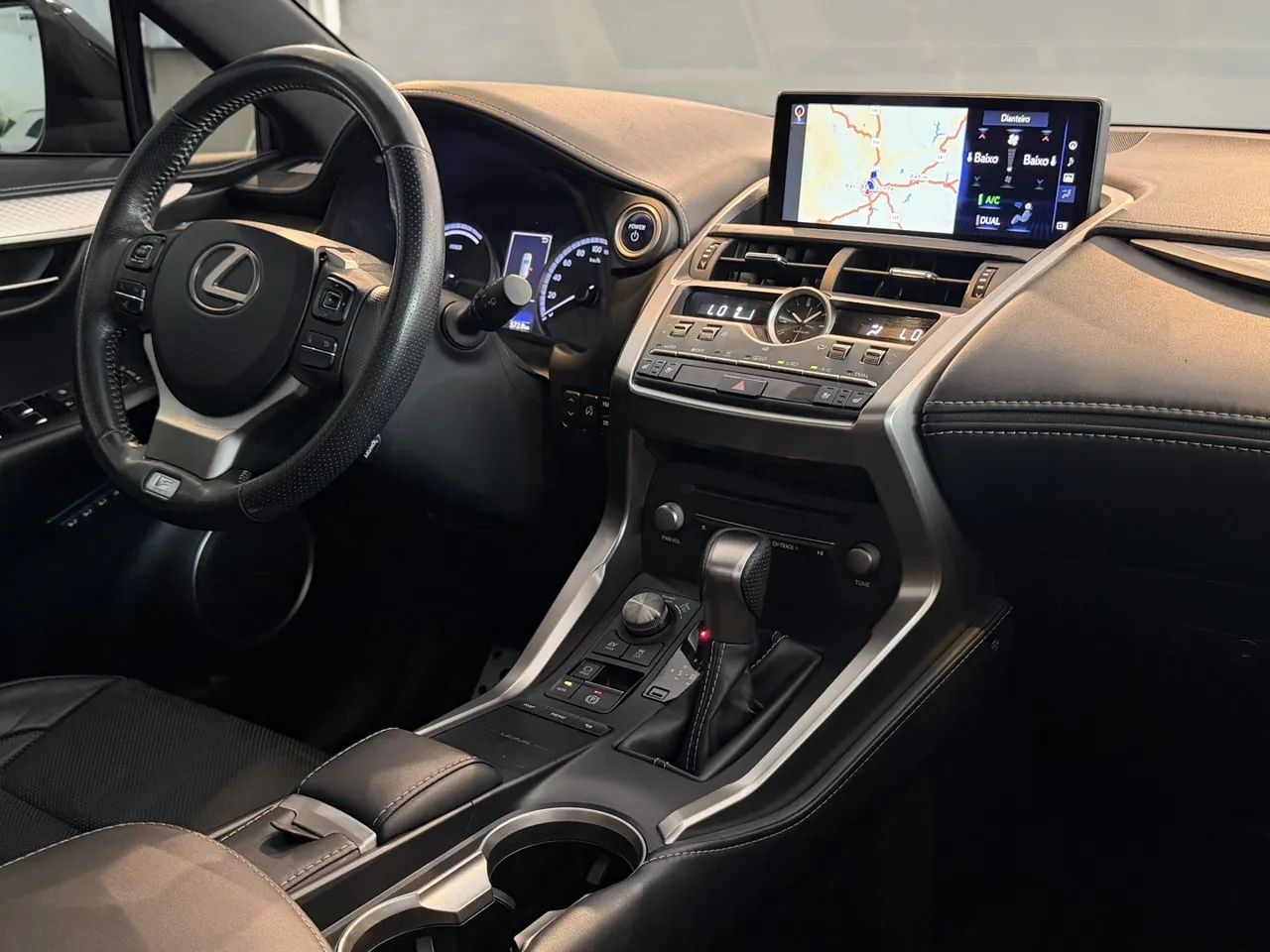 Lexus NX-300 H F-sport 2.5 16V Aut., foto 8 de 20