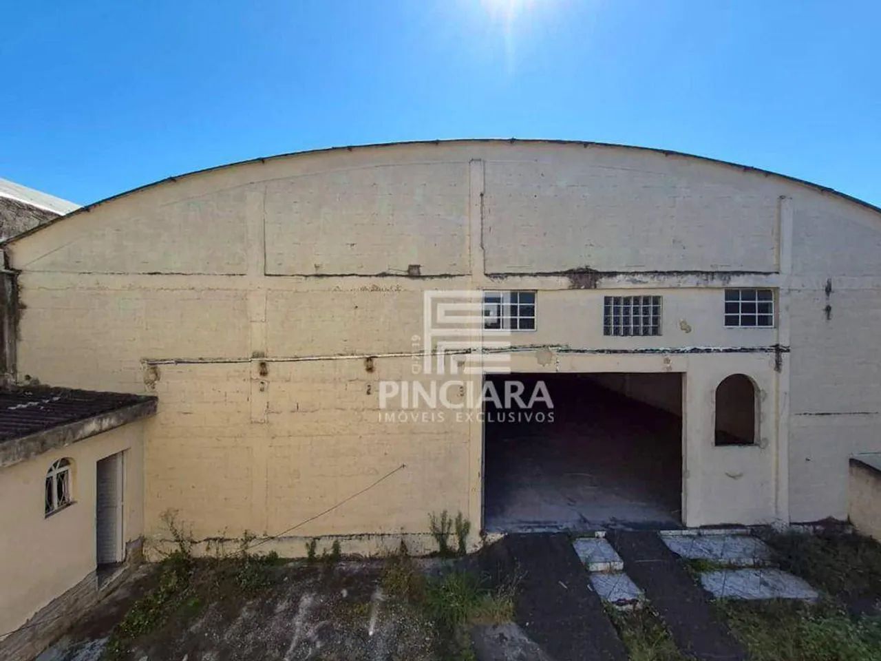 Galpão de 450 m² + Prédio comercial com loja de 100 m² e 3 salas em Vista Alegre, SG - Com - Foto 3