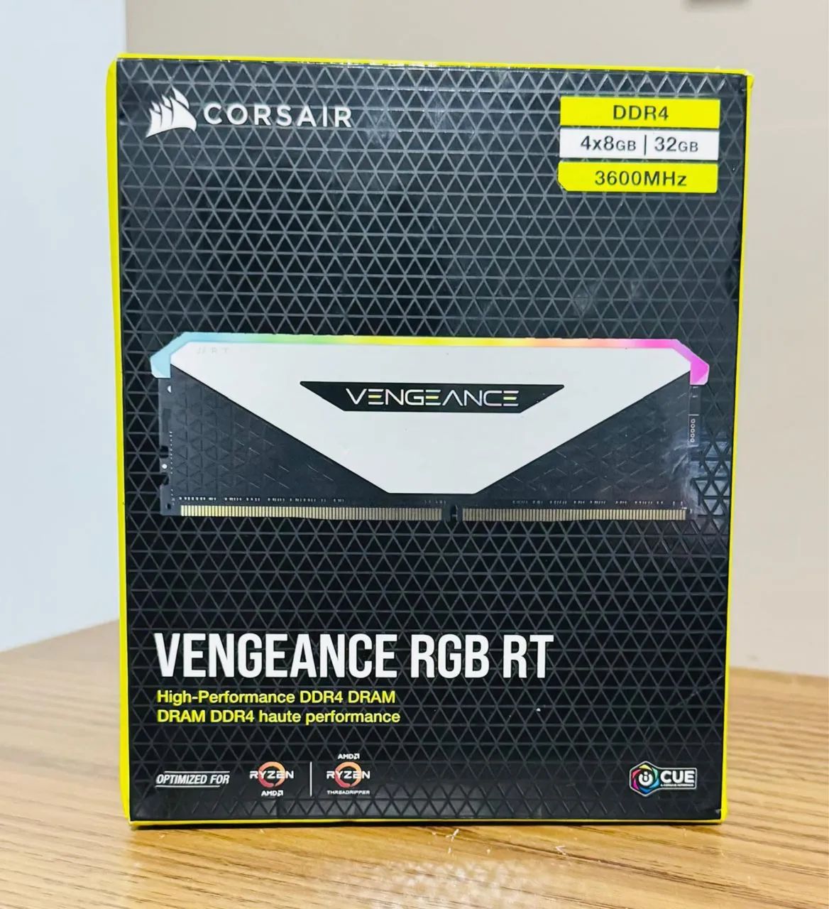 Memória RAM - Corsair Vengeance RGB RT - 4x8Gb 32GB -3600Mhz