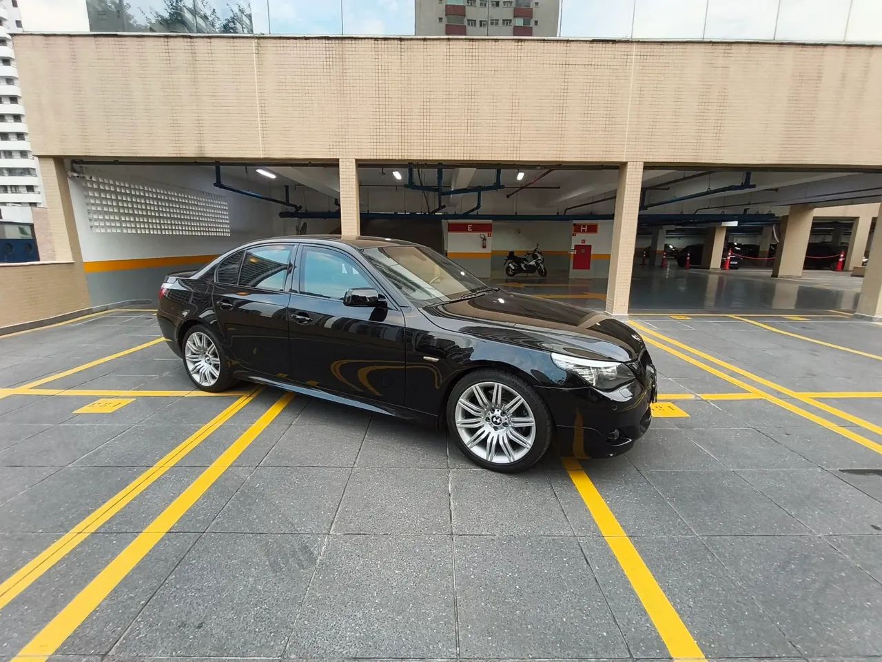 BMW 550IA Limited Sport Edition 4.8 32V 2010