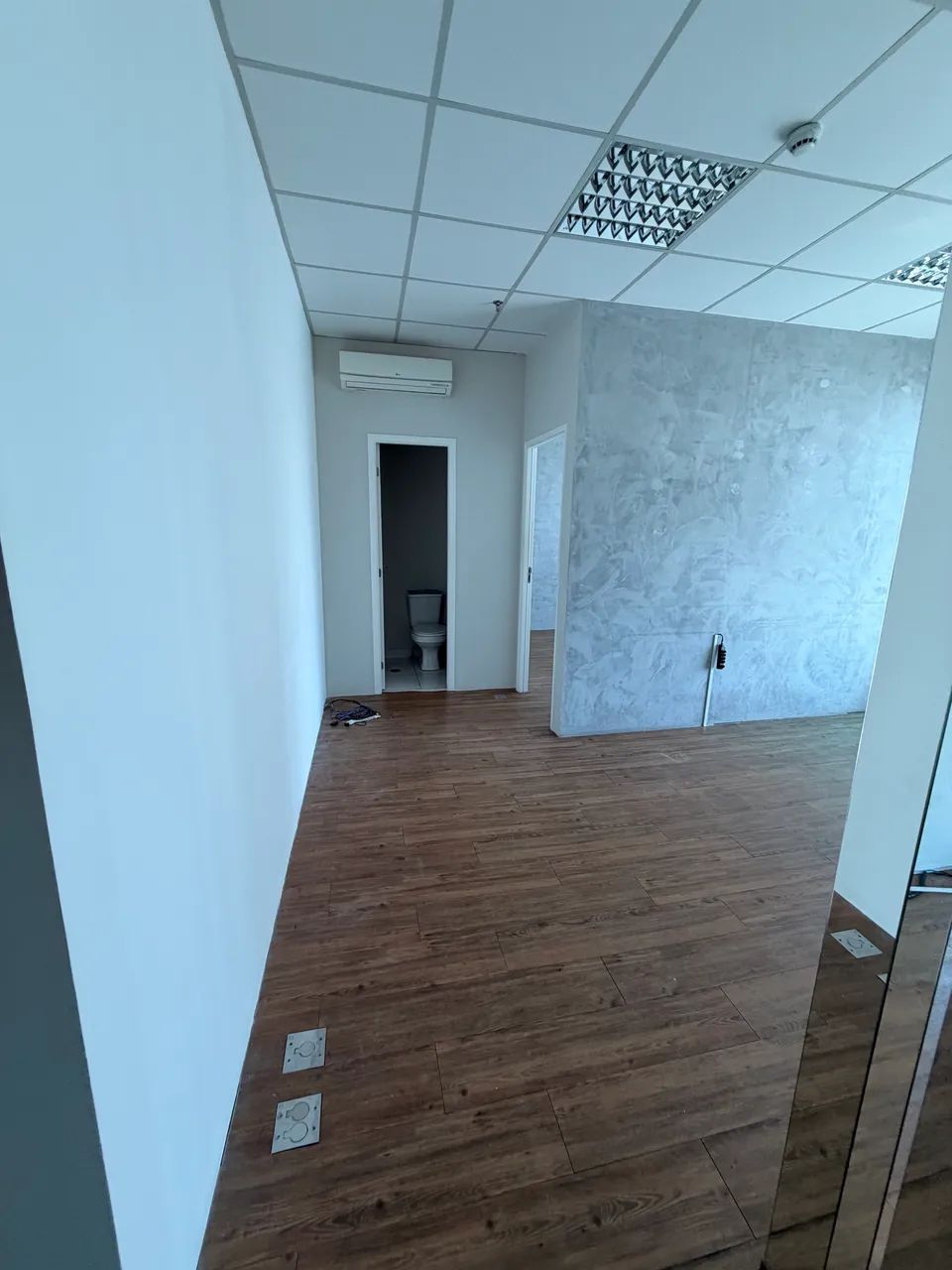 Vinyl flooring