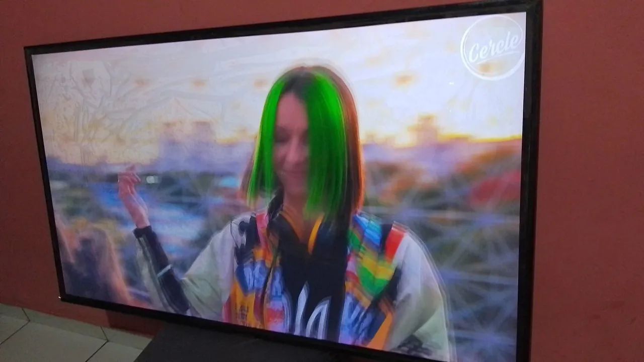 Smart TV Samsung 55 polegadas 4K comando de voz Bluetooth ainda no plástico - Foto 2
