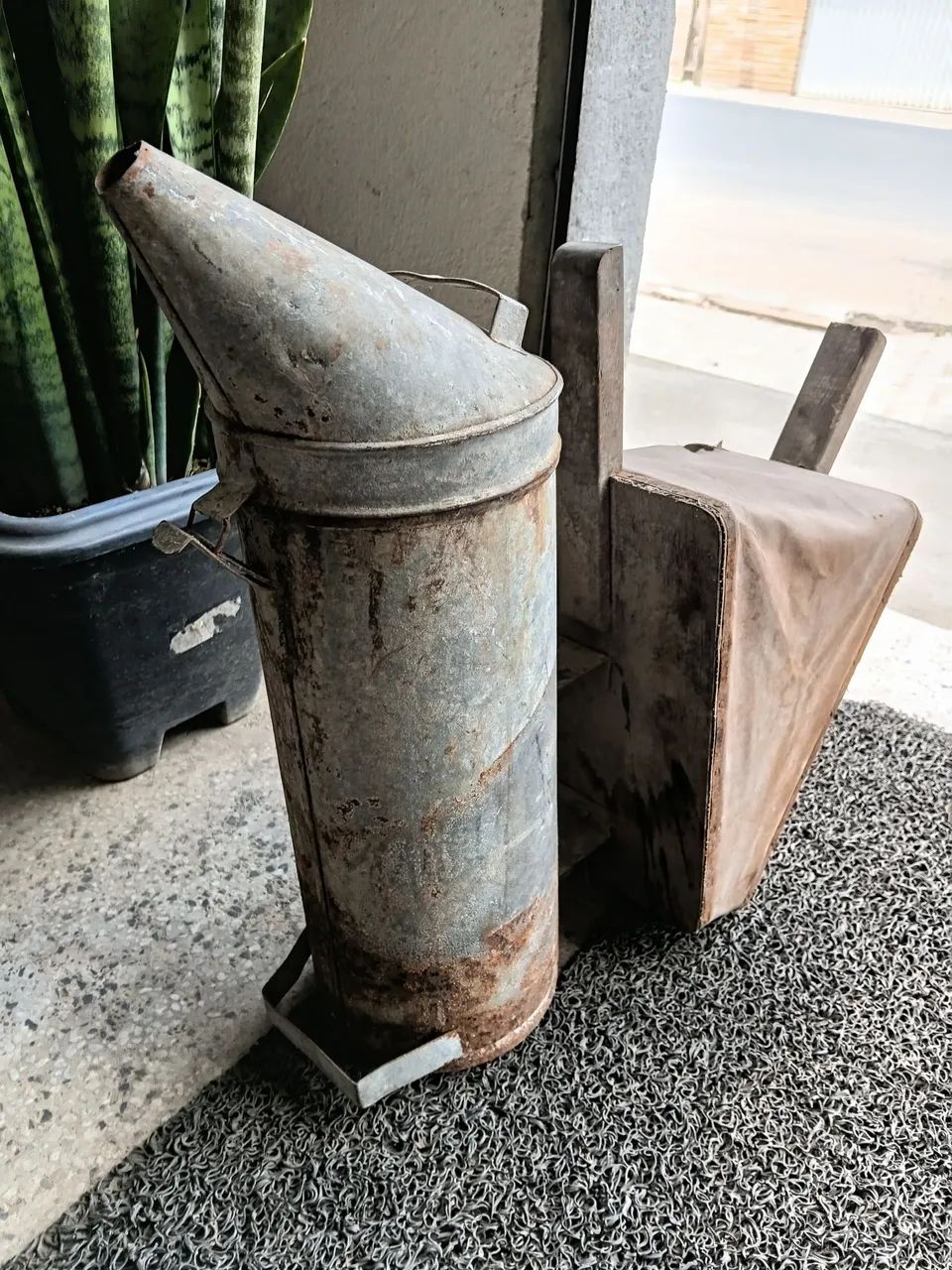 Fumegador de abelhas - Foto 2