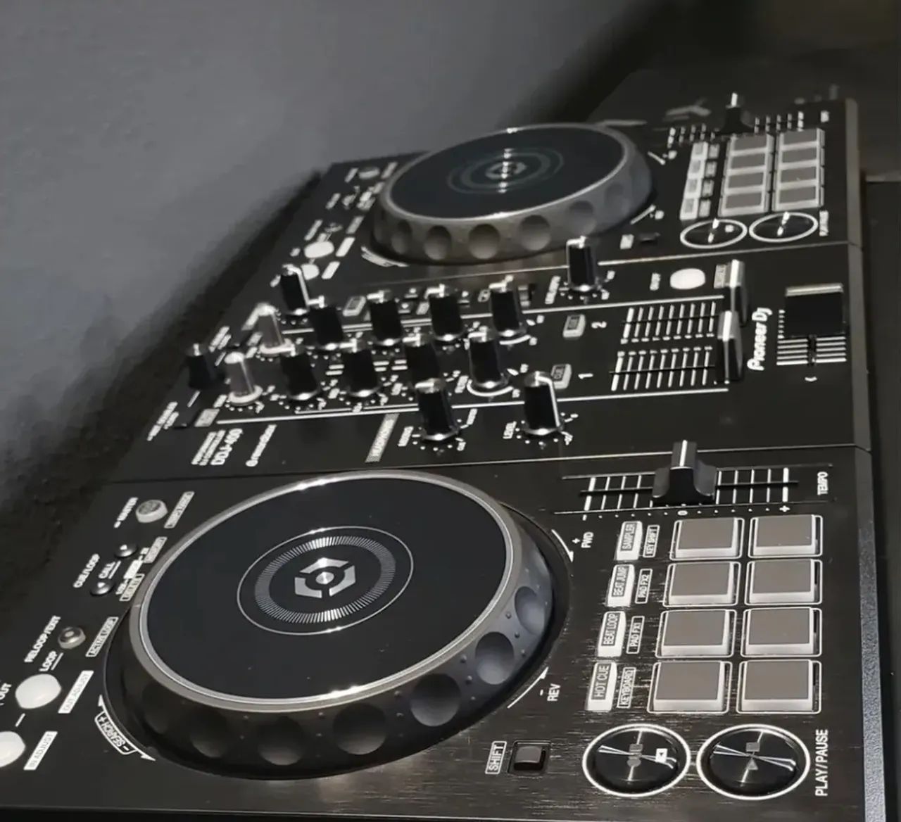 CONTROLADORA DDJ 400 PIONEER