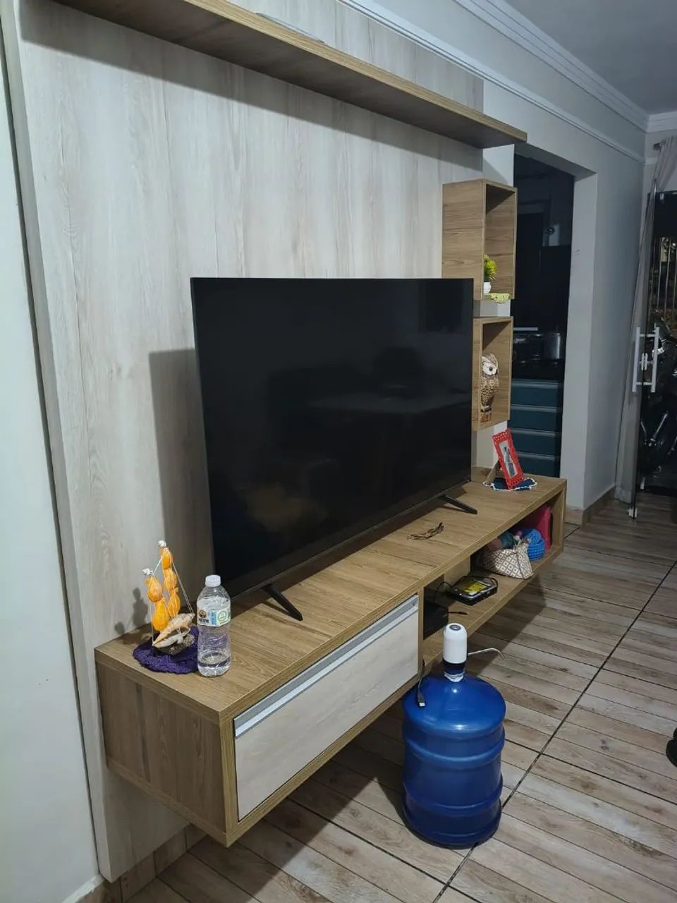Painel rack Planejado suspenso para tv - Foto 3
