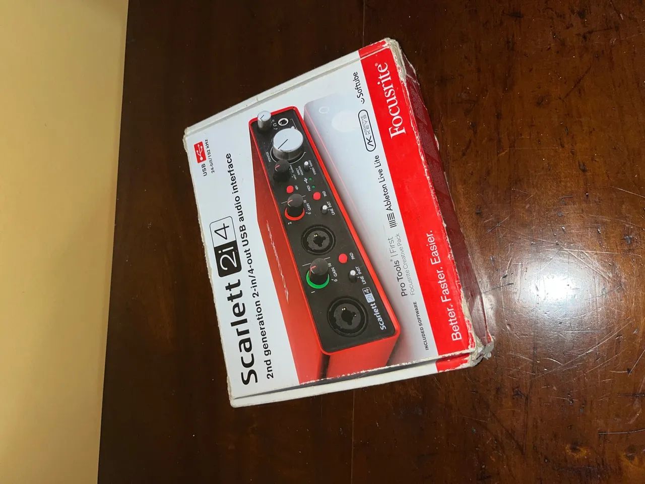 Interface Focusrite Scarlett 2i4 - Foto 5