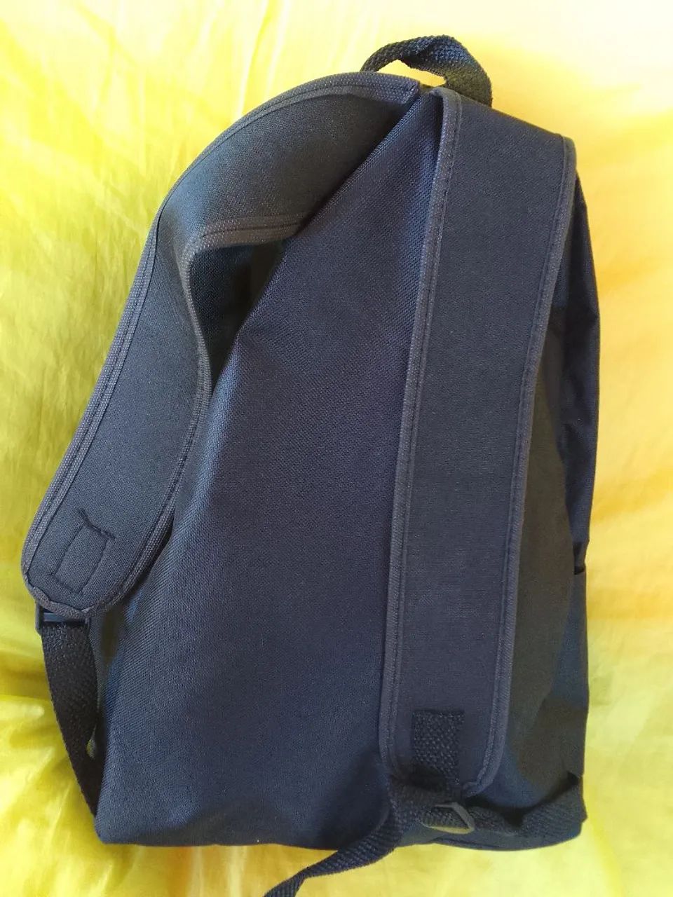 Mochila Média pro dia dia na cor Preta - Bolsas, malas e mochilas