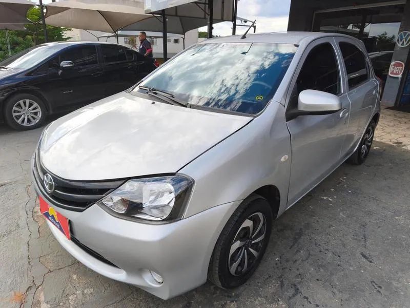 Toyota Etios ETIOS 1.3 Flex 16V 5p Mec. 2014