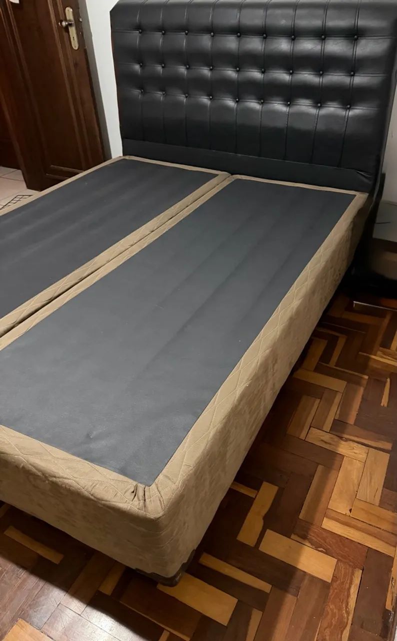 Cama queen e cabeceira de corino estofada  - Foto 2