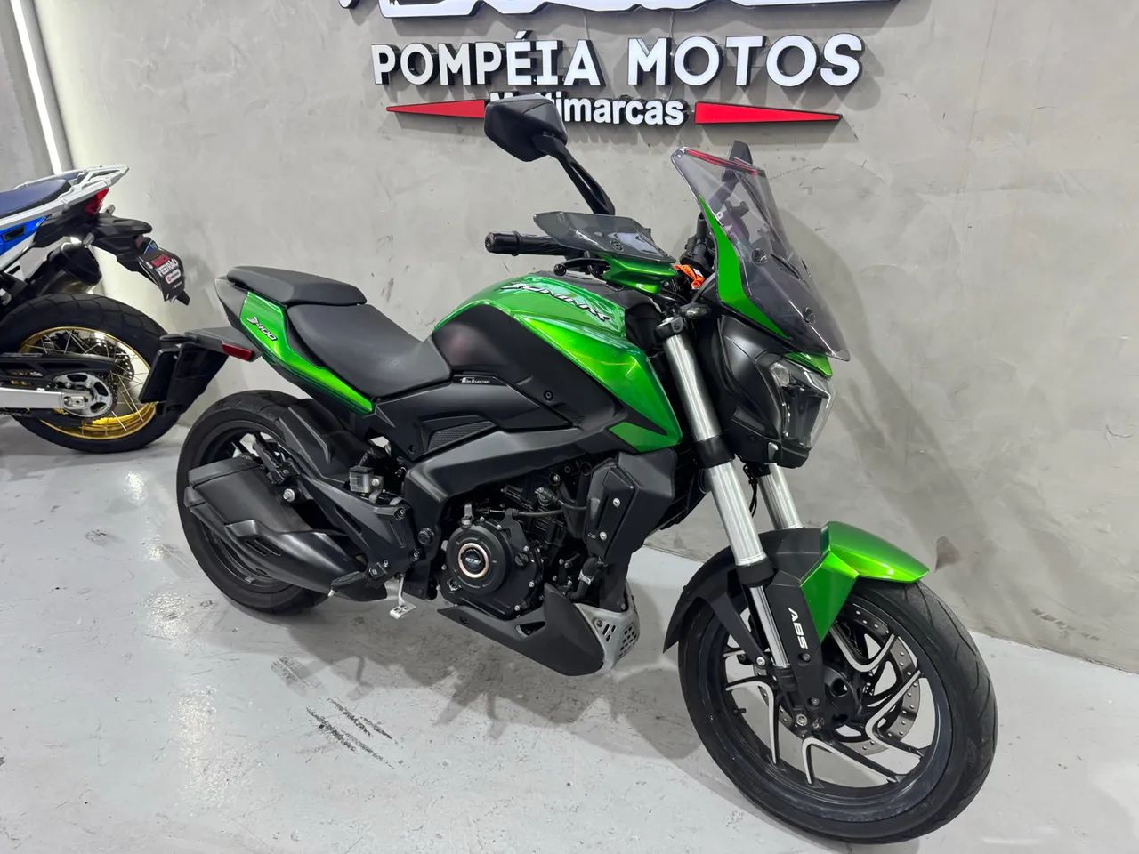 Bajaj Dominar 400 2024 - Foto 2