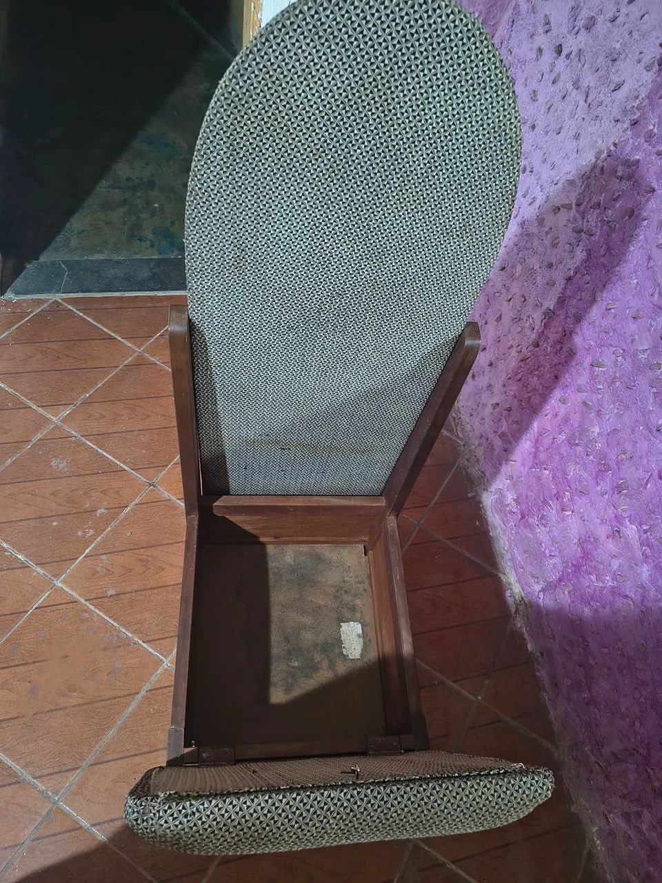 CADEIRA QUE VIRA MESA DE PASSAR  - Foto 4