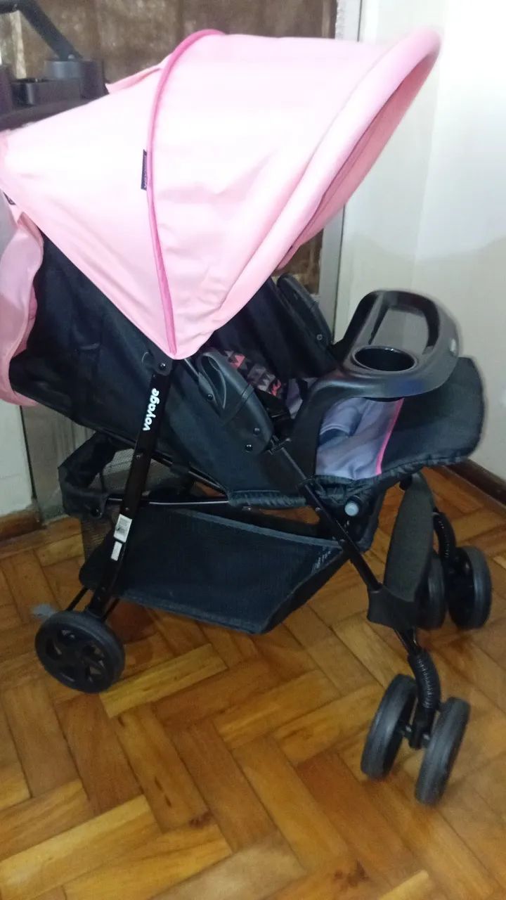 Vendo Carrinho de bebê menina Voyage  - Foto 5