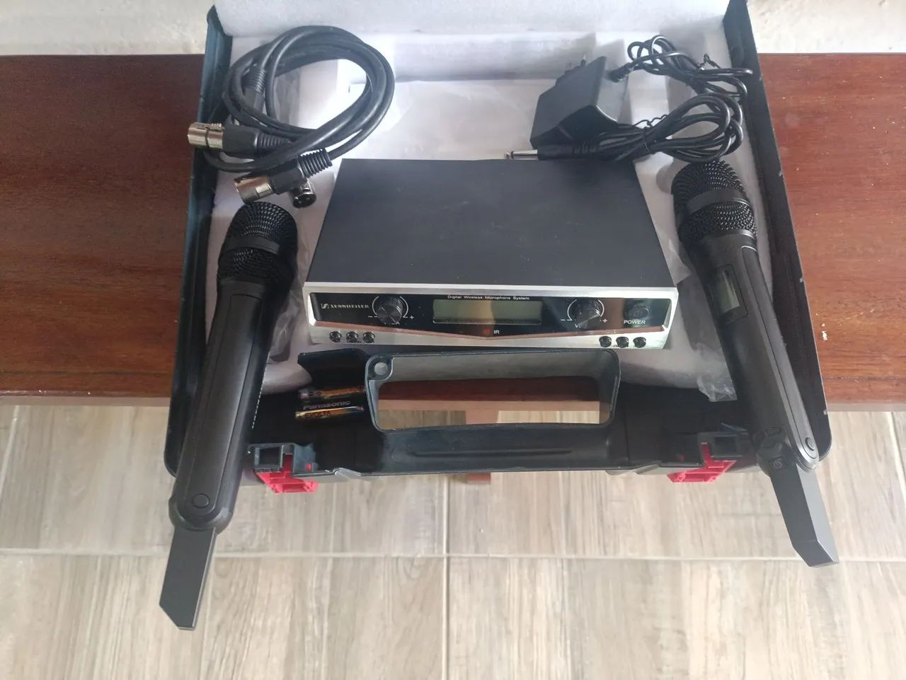 Kit de microfone SKM 9100 Sennheiser sem fio 2 bastões Profissional 