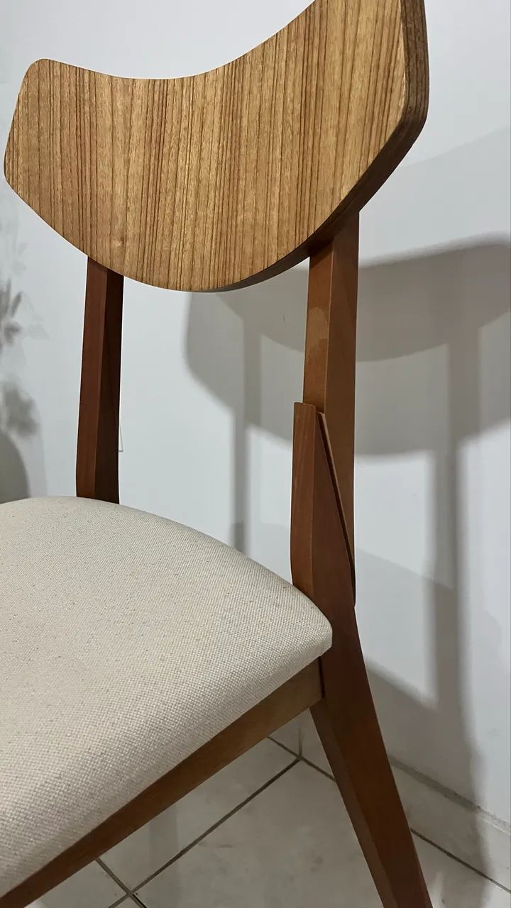 Mesa de jantar com 6 cadeiras - R$ 3.000,00 - Foto 4