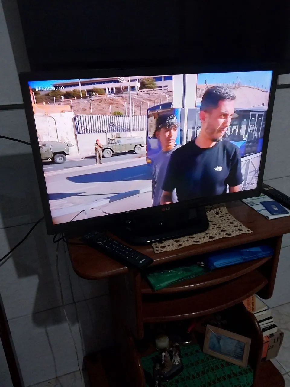 Vendo TV da LG de 29 pol Não é smart - Foto 3