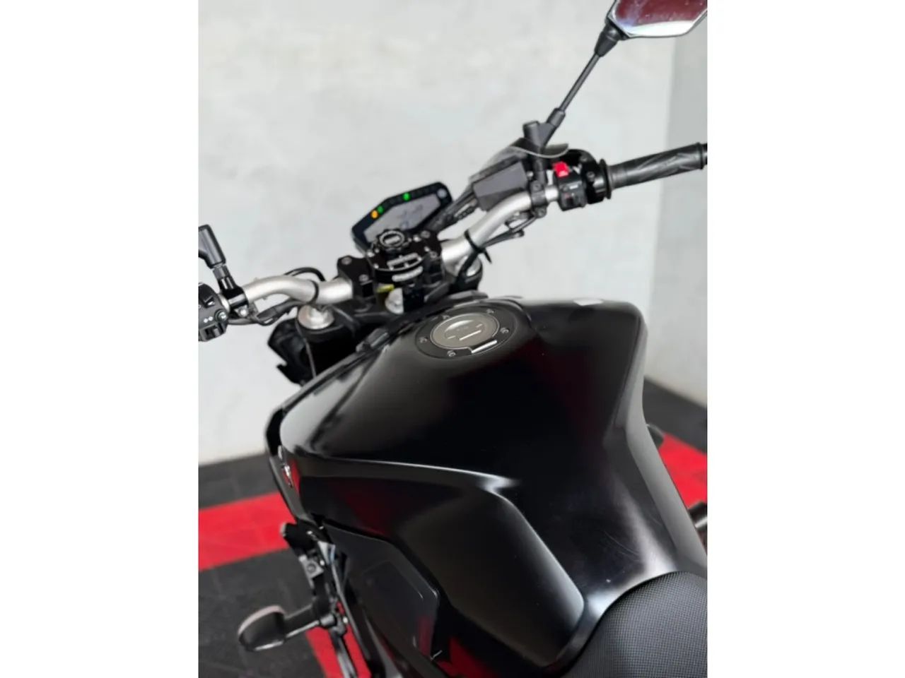 Yamaha Mt-09 2022 - Foto 4