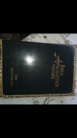Biblia de estudo Apologética