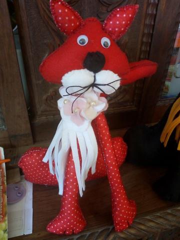 Gato vermelho lindo