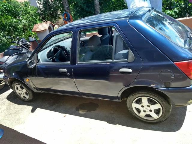 Ford fiesta ano 97 - Foto 4