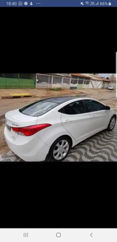 Elantra Branco